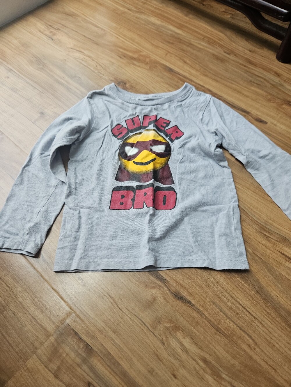The Children's Place Light Gray Long-Sleeve 'Super Bro' Emoji Tee 5t